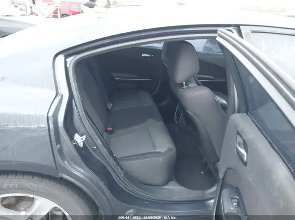2C3CDXHG8HH563370 2017 DODGE CHARGER - Image 8