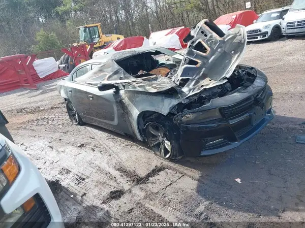 2C3CDXHG8JH133618 2018 DODGE CHARGER - Image 1