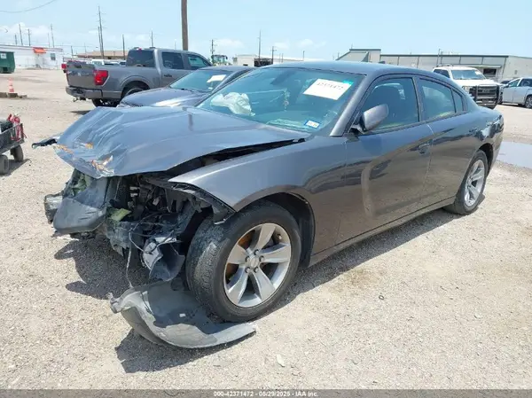 2C3CDXHG8JH138981 2018 DODGE CHARGER - Image 2
