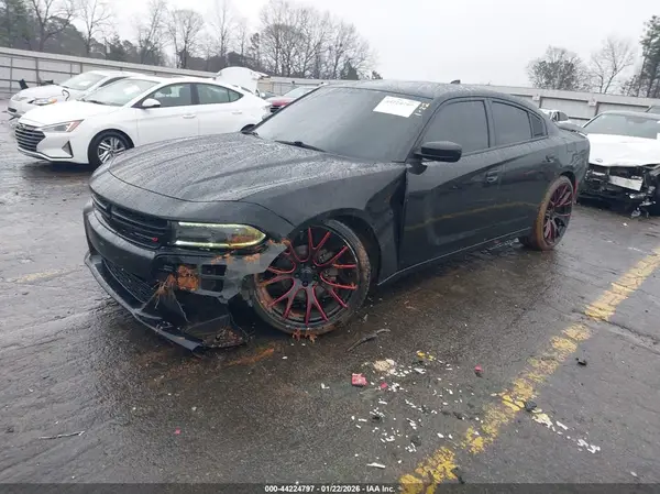 2C3CDXHG8JH147678 2018 DODGE CHARGER - Image 2