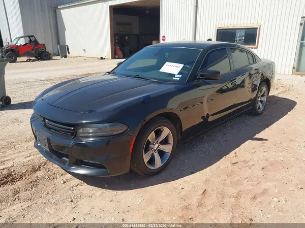 2C3CDXHG8JH175769 2018 DODGE CHARGER - Image 2