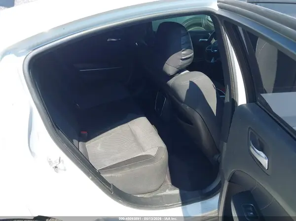 2C3CDXHG8JH176470 2018 DODGE CHARGER - Image 8