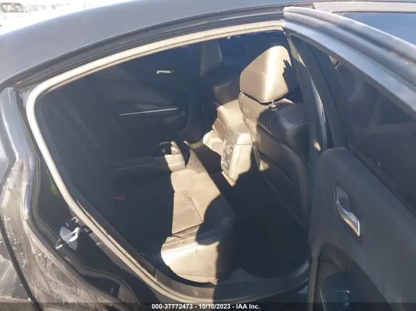 2C3CDXHG8JH217910 2018 DODGE CHARGER - Image 8