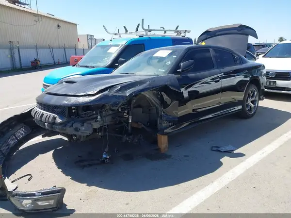 2C3CDXHG8JH221701 2018 DODGE CHARGER - Image 2