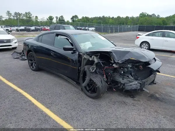 2C3CDXHG8JH313696 2018 DODGE CHARGER - Image 1