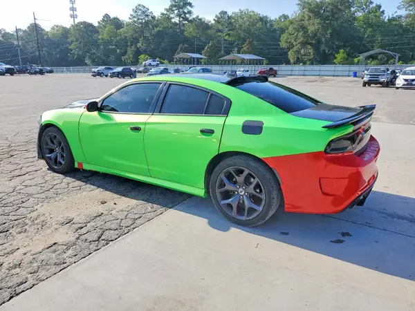 2C3CDXHG8JH335231 2018 DODGE CHARGER - Image 2