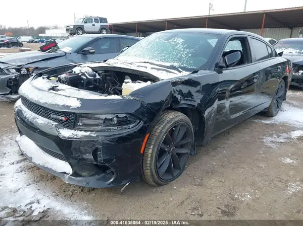 2C3CDXHG8KH592309 2019 DODGE CHARGER - Image 2