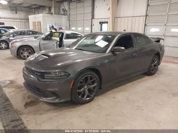 2C3CDXHG8KH608556 2019 DODGE CHARGER - Image 2