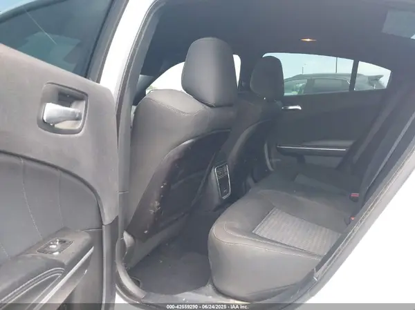 2C3CDXHG8KH673732 2019 DODGE CHARGER - Image 8