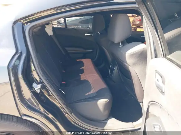 2C3CDXHG8KH680986 2019 DODGE CHARGER - Image 8