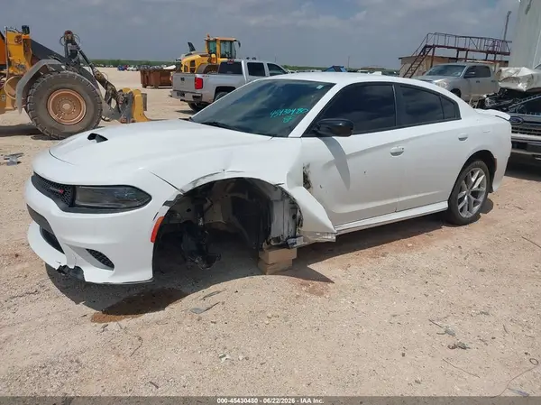 2C3CDXHG8PH560029 2023 DODGE CHARGER - Image 2
