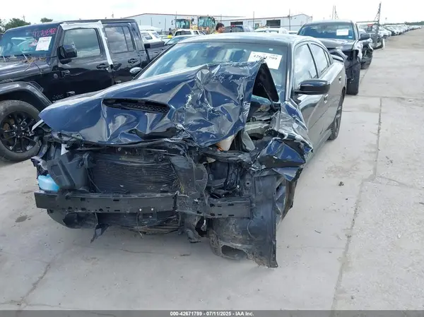 2C3CDXHG8PH656498 2023 DODGE CHARGER - Image 2