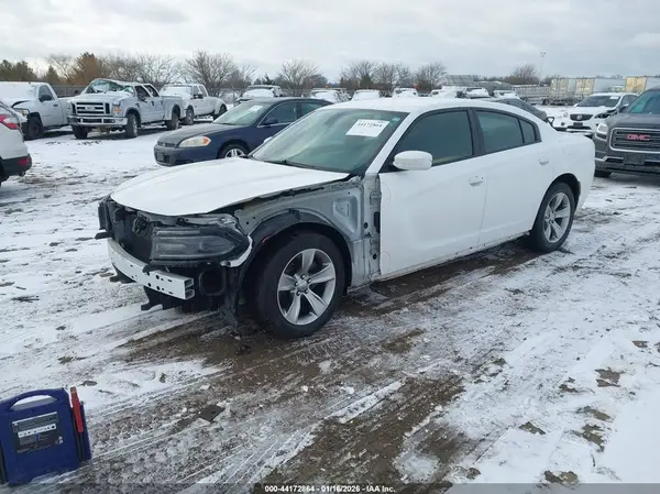 2C3CDXHG9GH335019 2016 DODGE CHARGER - Image 2