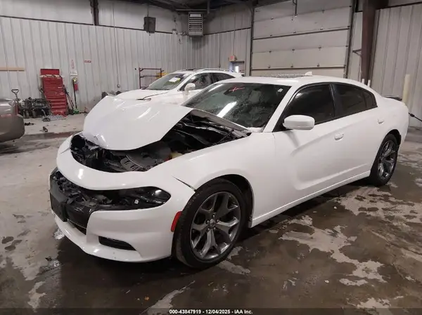 2C3CDXHG9HH521113 2017 DODGE CHARGER - Image 2