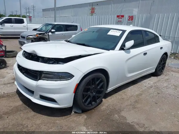 2C3CDXHG9HH557125 2017 DODGE CHARGER - Image 2