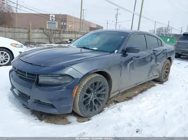 2C3CDXHG9HH641641 2017 DODGE CHARGER - Image 2