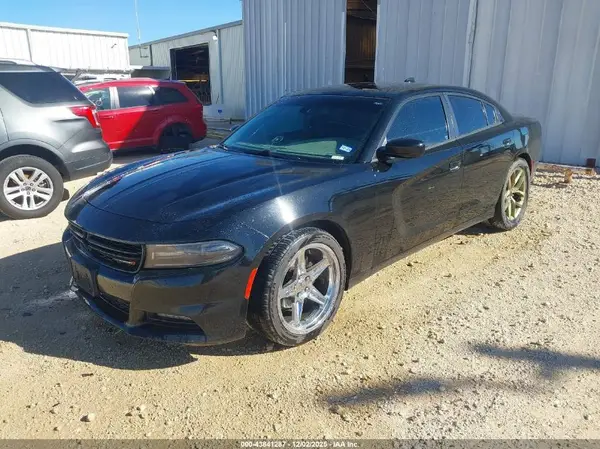 2C3CDXHG9JH125124 2018 DODGE CHARGER - Image 2