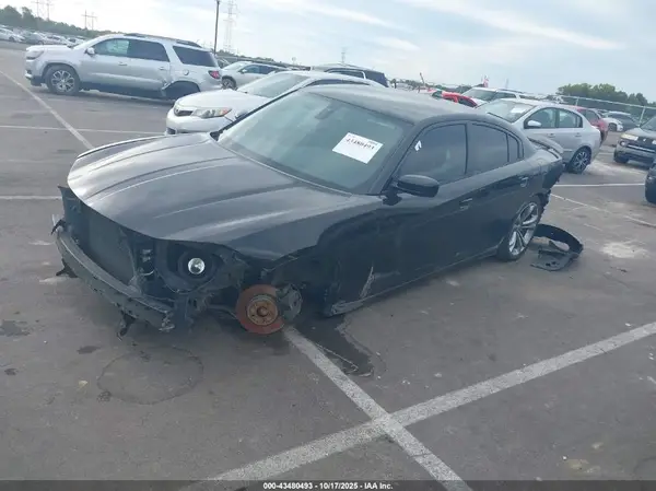 2C3CDXHG9JH134079 2018 DODGE CHARGER - Image 2