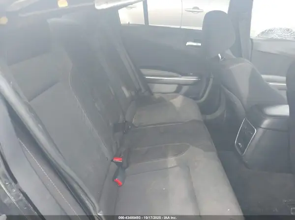 2C3CDXHG9JH134079 2018 DODGE CHARGER - Image 8