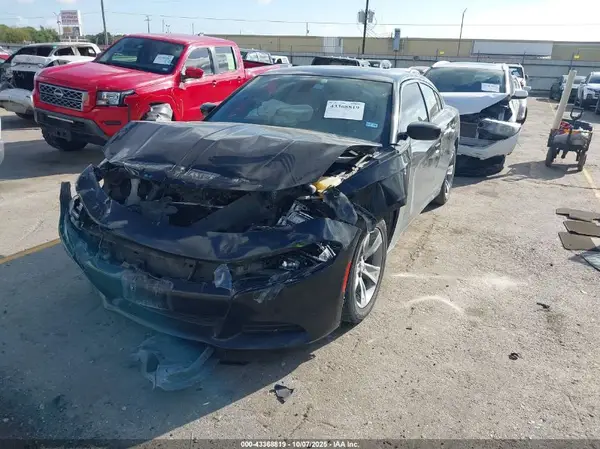 2C3CDXHG9JH138987 2018 DODGE CHARGER - Image 2