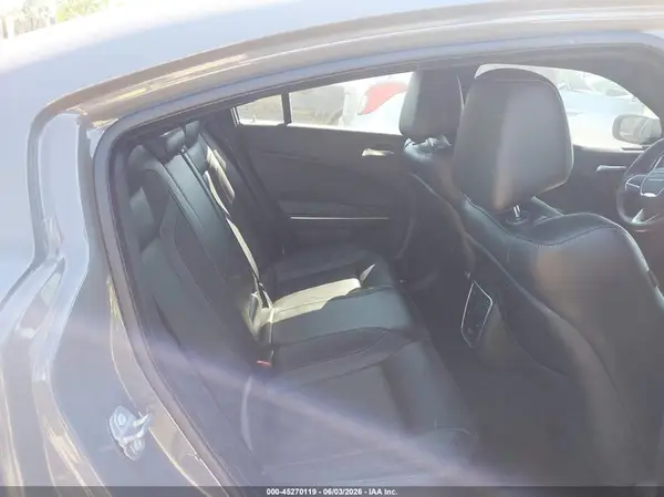 2C3CDXHG9JH157944 2018 DODGE CHARGER - Image 8