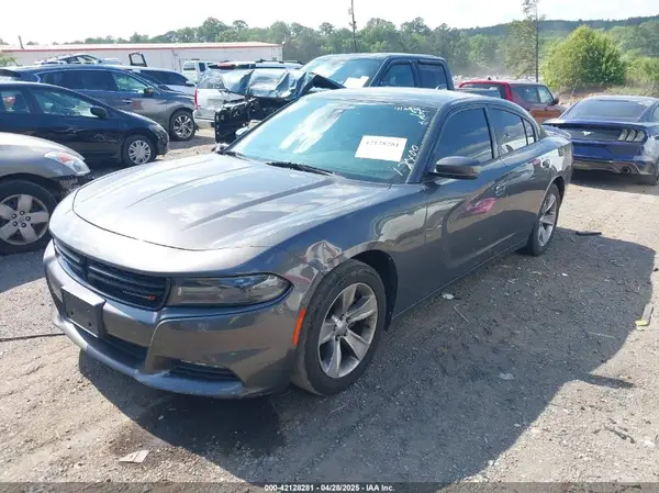 2C3CDXHG9JH176400 2018 DODGE CHARGER - Image 2