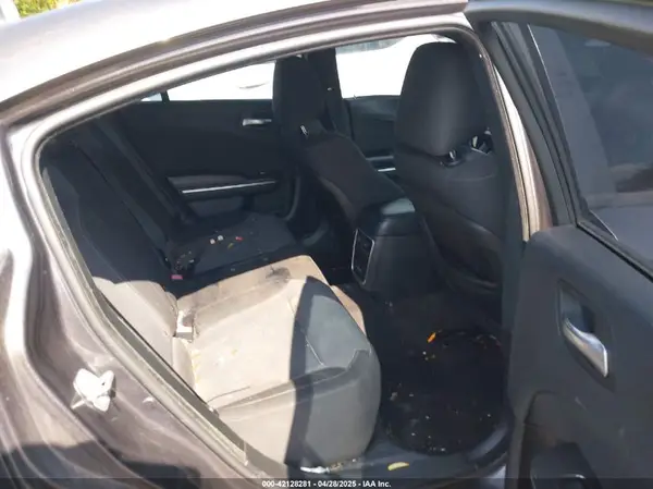 2C3CDXHG9JH176400 2018 DODGE CHARGER - Image 8