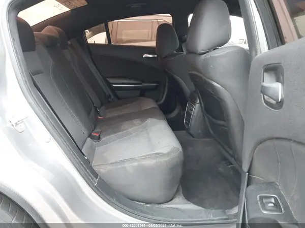 2C3CDXHG9JH215809 2018 DODGE CHARGER - Image 8