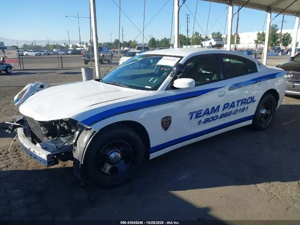 2C3CDXHG9JH221383 2018 DODGE CHARGER - Image 2