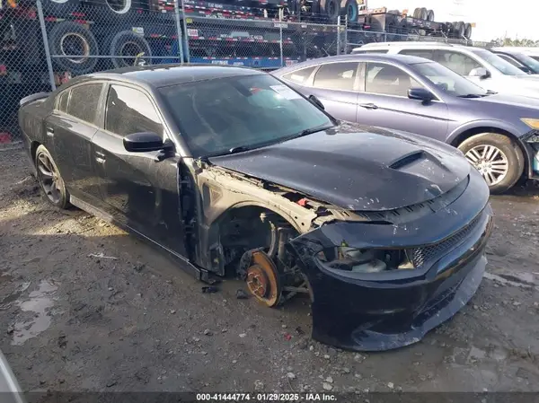 2C3CDXHG9KH527260 2019 DODGE CHARGER - Image 1