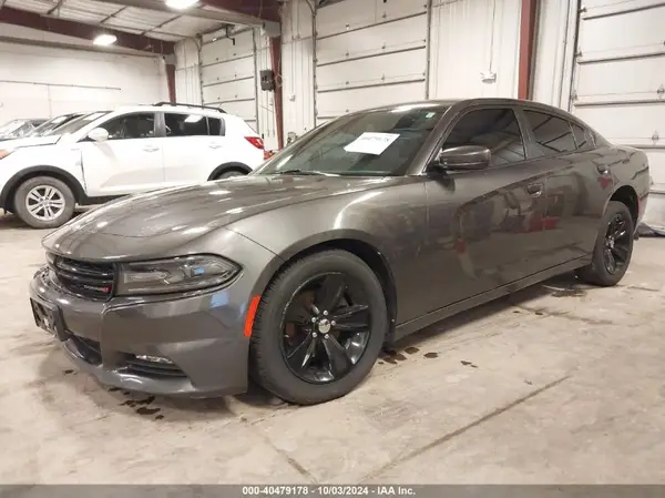 2C3CDXHGXHH559000 2017 DODGE CHARGER - Image 2