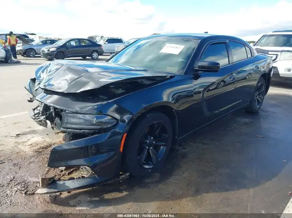 2C3CDXHGXHH562320 2017 DODGE CHARGER - Image 2
