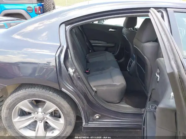 2C3CDXHGXHH659887 2017 DODGE CHARGER - Image 8