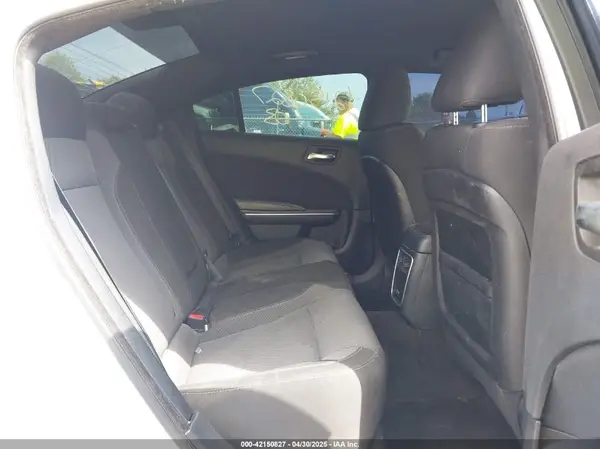 2C3CDXHGXJH176518 2018 DODGE CHARGER - Image 8