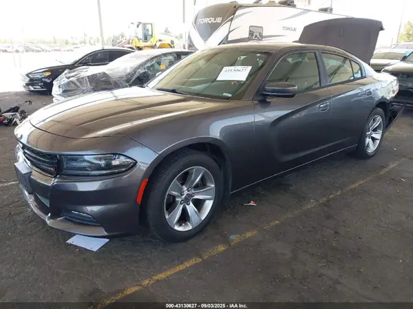 2C3CDXHGXJH176776 2018 DODGE CHARGER - Image 2