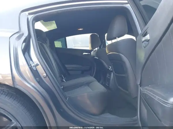 2C3CDXHGXJH179225 2018 DODGE CHARGER - Image 8