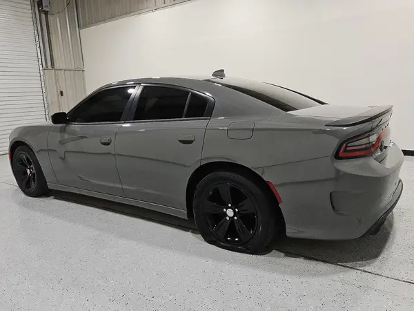 2C3CDXHGXJH188569 2018 DODGE CHARGER - Image 2