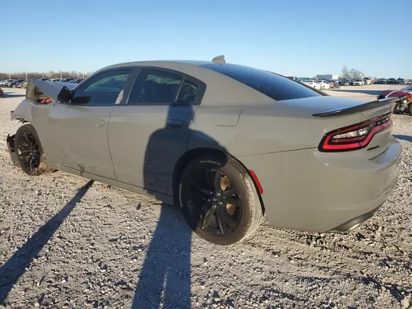 2C3CDXHGXJH209954 2018 DODGE CHARGER - Image 2