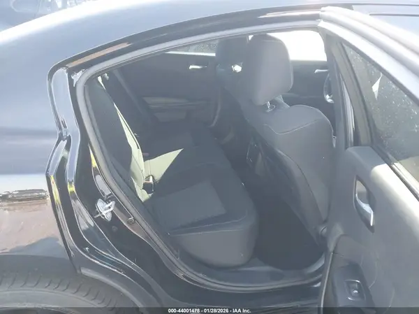 2C3CDXHGXKH581795 2019 DODGE CHARGER - Image 8