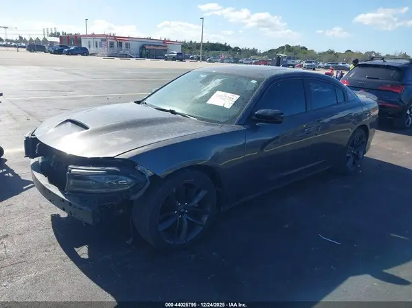 2C3CDXHGXKH607778 2019 DODGE CHARGER - Image 2
