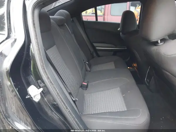 2C3CDXHGXKH674400 2019 DODGE CHARGER - Image 8