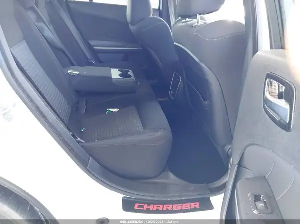 2C3CDXHGXMH632781 2021 DODGE CHARGER - Image 8