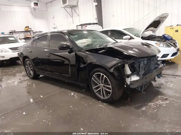 2C3CDXJG0KH533393 2019 DODGE CHARGER - Image 1