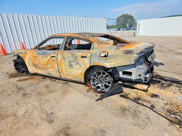 2C3CDXJG3GH189131 2016 DODGE CHARGER - Image 2
