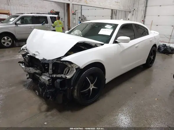 2C3CDXJG3GH206106 2016 DODGE CHARGER - Image 2