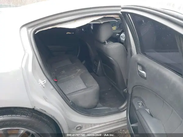 2C3CDXJG3JH115621 2018 DODGE CHARGER - Image 8