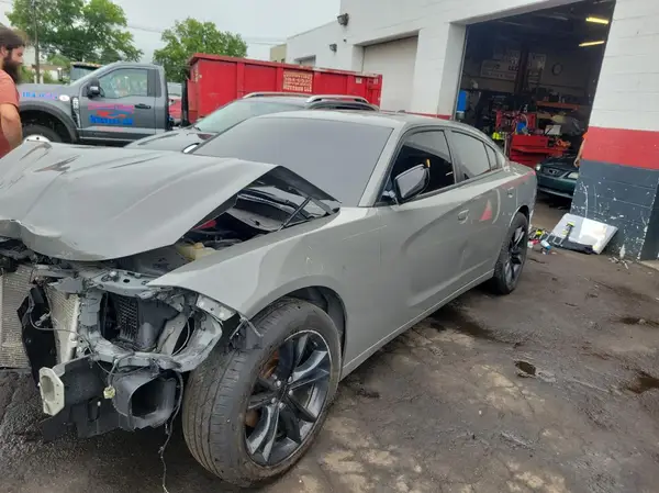 2C3CDXJG4HH630637 2017 DODGE CHARGER - Image 2