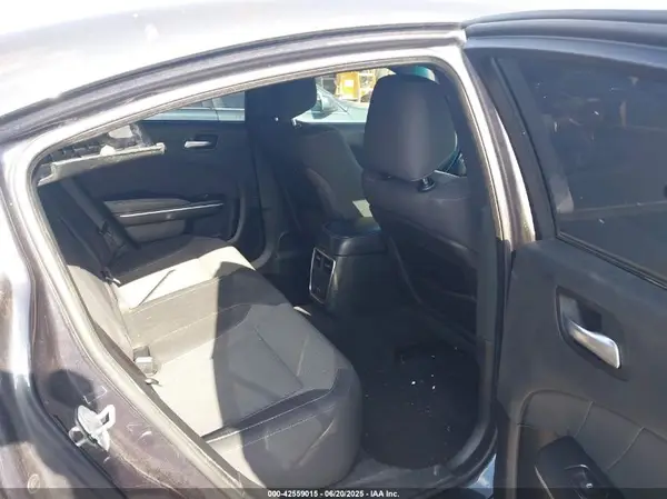 2C3CDXJG8KH653863 2019 DODGE CHARGER - Image 8