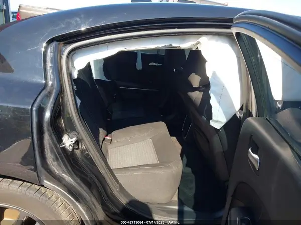 2C3CDXJGXJH136272 2018 DODGE CHARGER - Image 8
