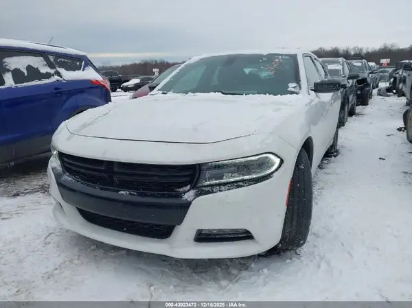 2C3CDXJGXJH230619 2018 DODGE CHARGER - Image 2